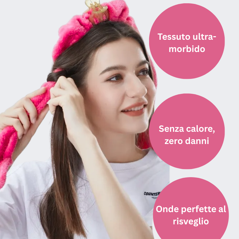 Donna che utilizza bigodini senza calore rosa BellaSeta con evidenziati i benefici: tessuto ultra-morbido, senza calore zero danni, onde perfette al risveglio