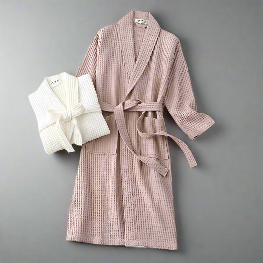 accappatoio lungo unisex in cotone nido d’ape rosa cipria e bianco puro