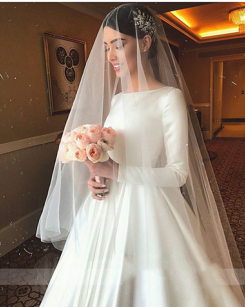 Abito da sposa in raso vintage con spalle scoperte e maniche lunghe | BellaSeta - BellaSeta